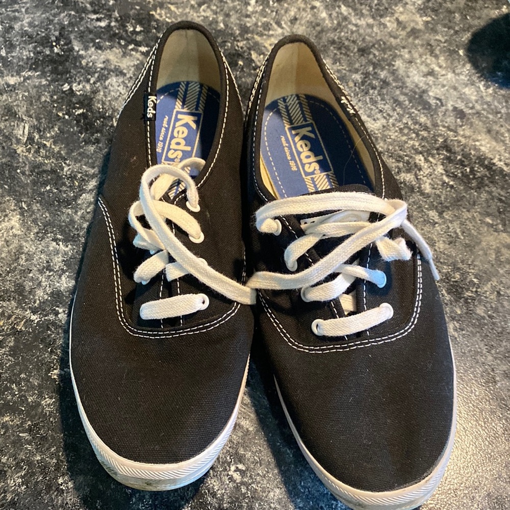 Keds black white stitching sneakers 8.5